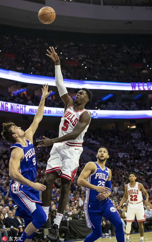 开云娱乐官网 -包含芝加哥公牛训练开放日，集结日绝杀压哨引欢呼，全明星赛在即，资深球员宣示担当的词条